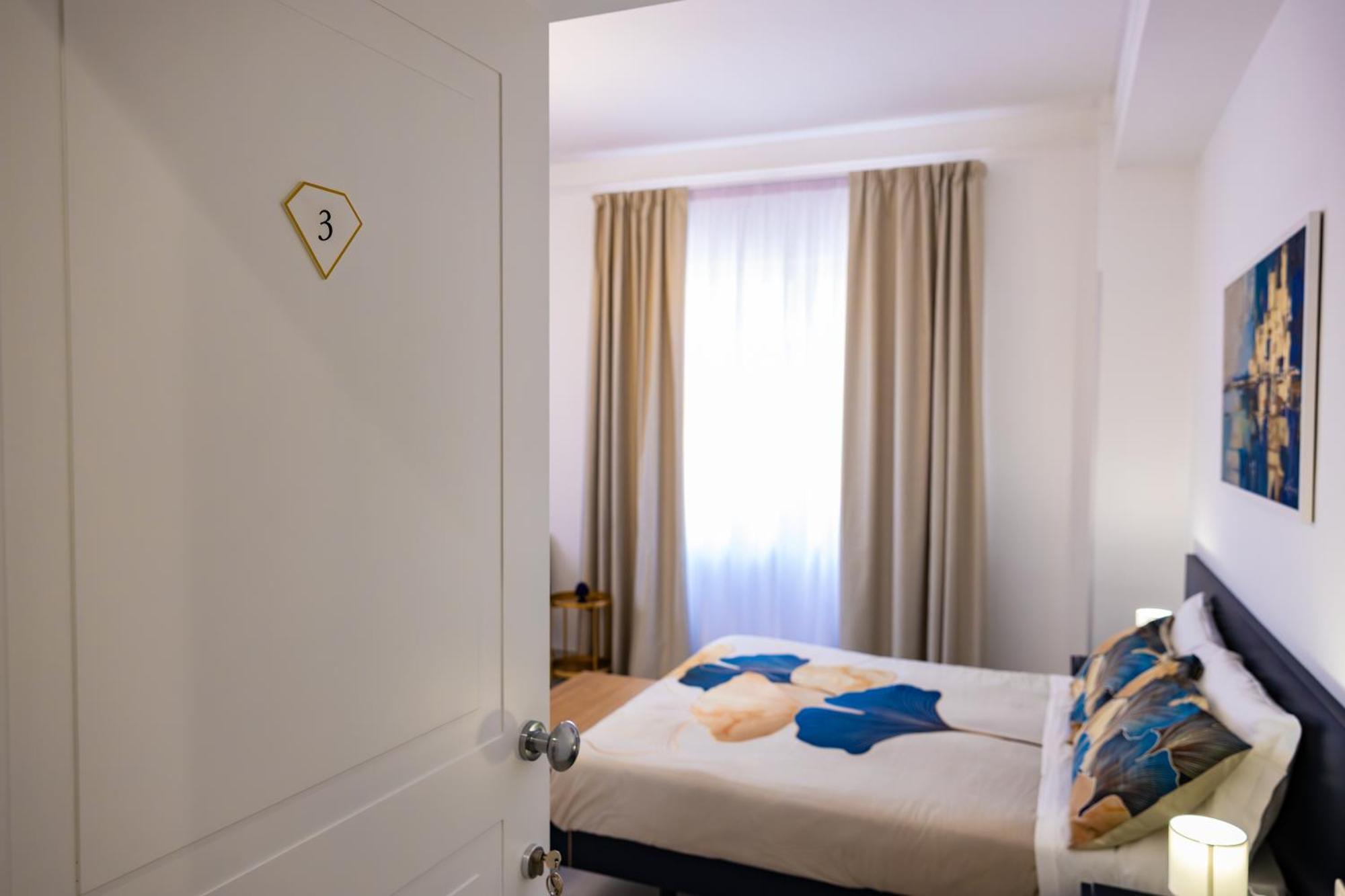 Adamas Apartment , Rooms And Suite Trapani Bagian luar foto
