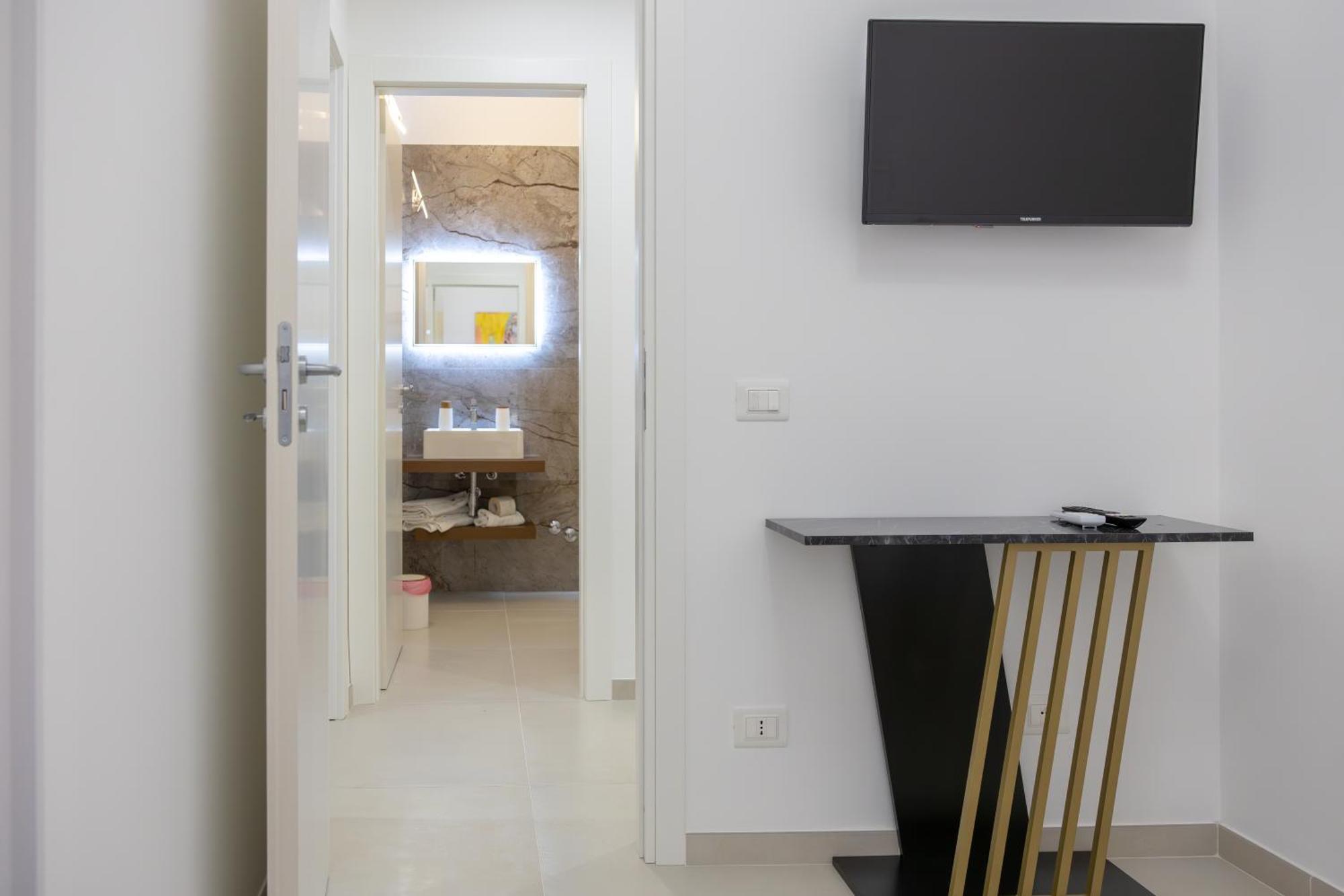 Adamas Apartment , Rooms And Suite Trapani Bagian luar foto